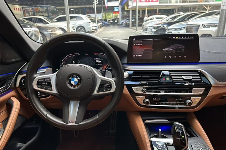 Used BMW 5 Series 2022 Updated 530i M Sport Package Gear Lever