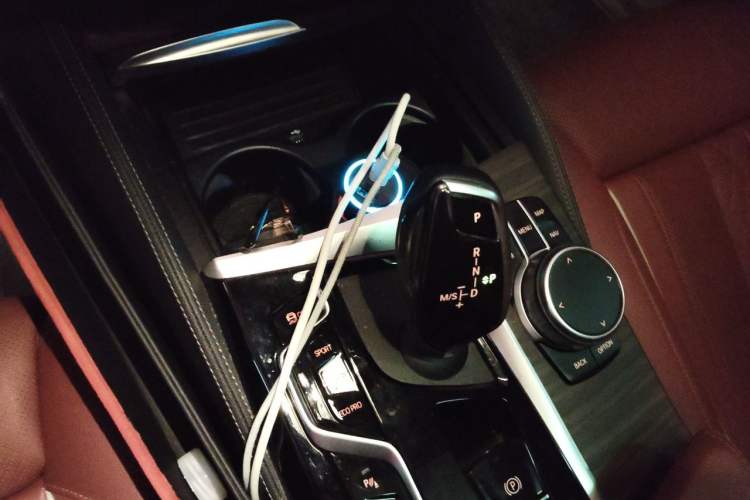 Used BMW 5 Series 2022 Updated 530Li Luxury Edition Premium Package Gear Lever
