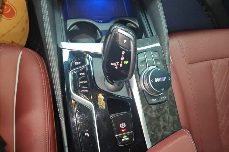 Used BMW 5 Series 2022 Restyled 525Li M Sport Package Gear Lever