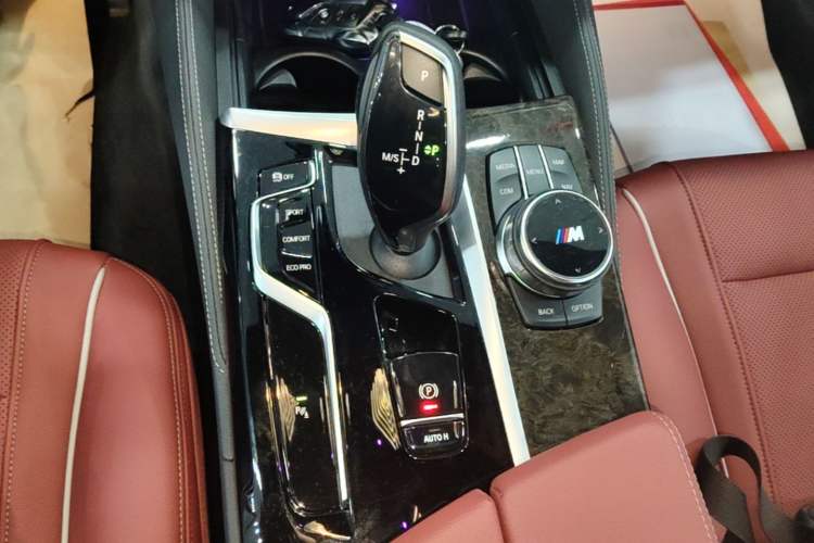 Used BMW 5 Series 2022 Second Facelift 525Li M Sport Package Gear Lever