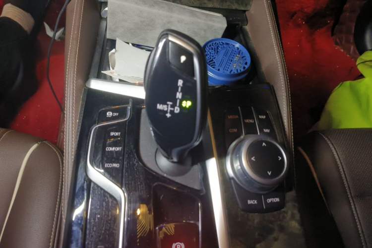 Used BMW 5 Series 2022 530Li Leading Model M Sport Package Gear Lever