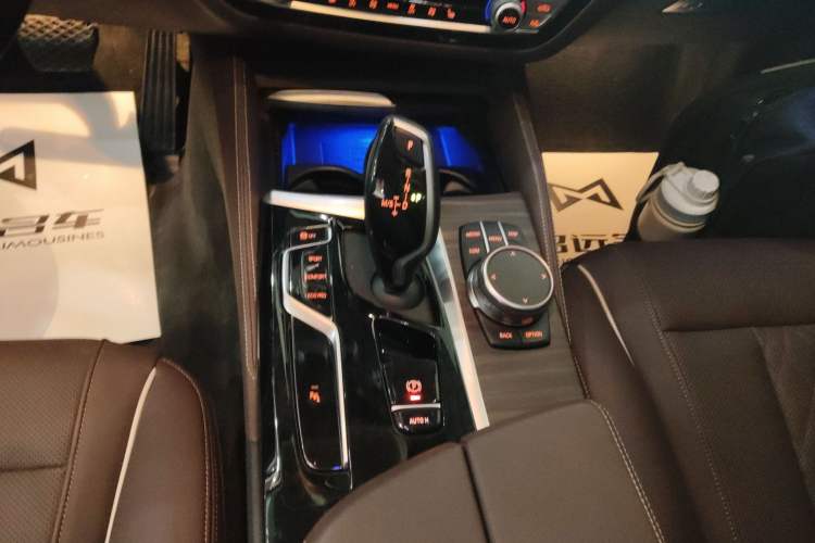 Used BMW 5 Series 2022 Second Facelift 530Li xDrive Luxury Package Gear Lever