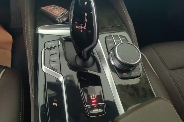Used BMW 5 Series 2022 Restyled 525Li M Sport Package Gear Lever