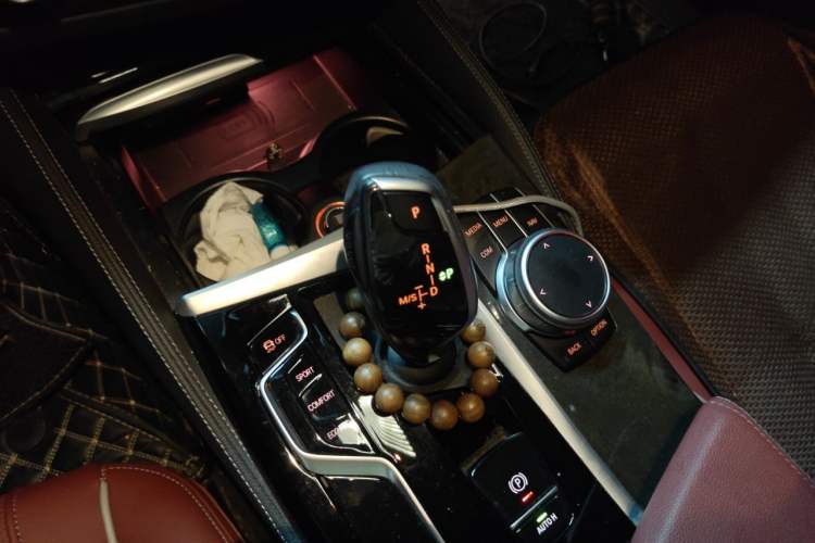 Used BMW 5 Series 2022 Second Facelift 525Li M Sport Package Gear Lever