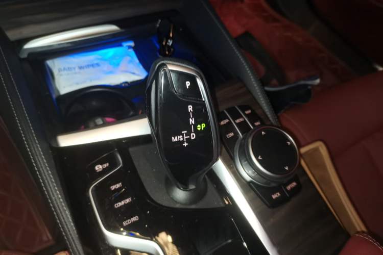 Used BMW 5 Series 2022 Restyled 530Li Leading Edition M Sport Package Gear Lever