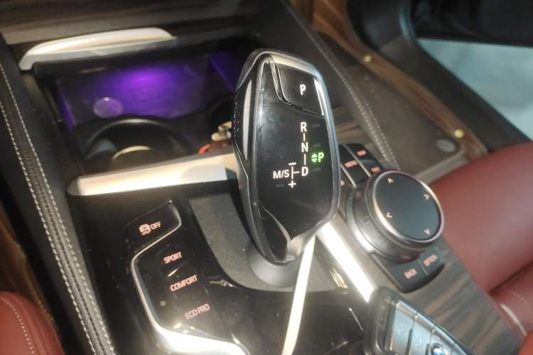 Used BMW 5 Series 2022 Revised Version 3 530Li Luxury Edition M Sport Package Gear Lever