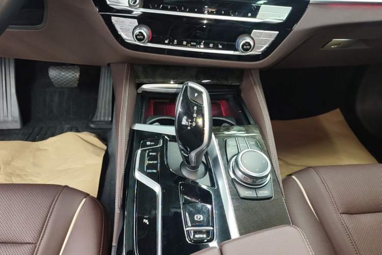 Used BMW 5 Series 2022 Restyled 525Li M Sport Package Gear Lever