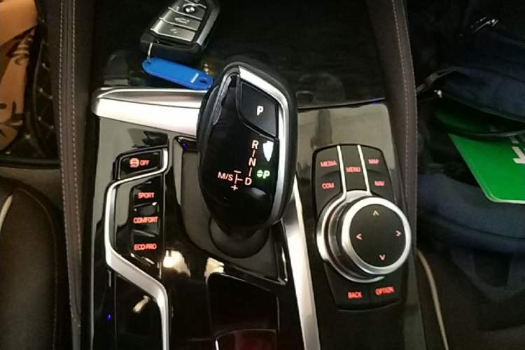 Used BMW 5 Series 2022 Restyled 525Li Luxury Package Gear Lever