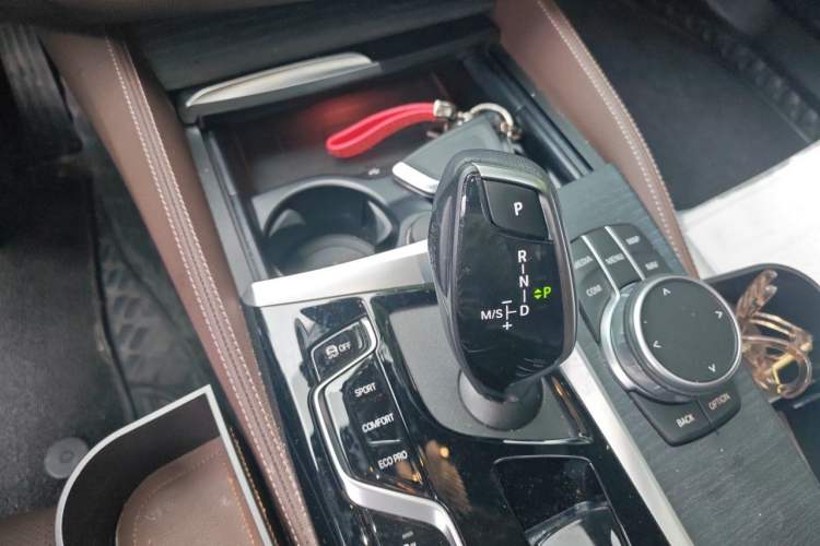 Used BMW 5 Series 2022 Revised Version 3 530Li Luxury Edition M Sport Package Gear Lever