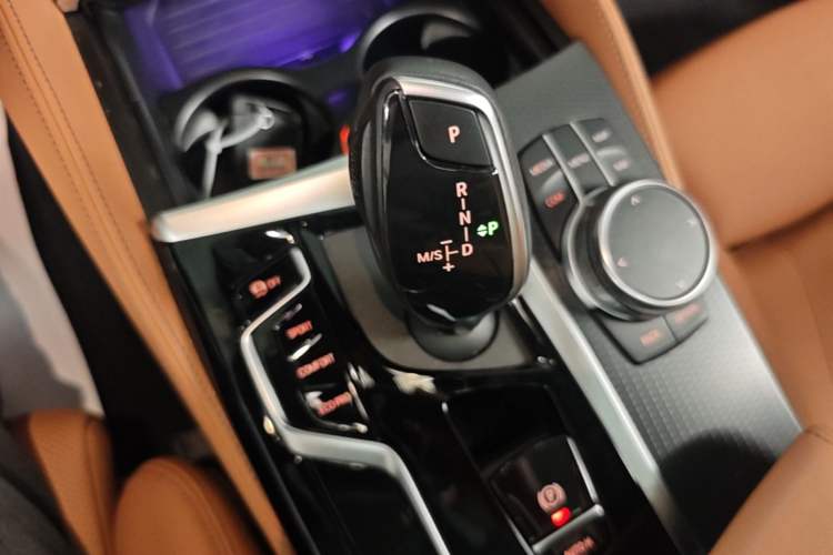 Used BMW 5 Series 2022 Restyled 525i M Sport Package Gear Lever