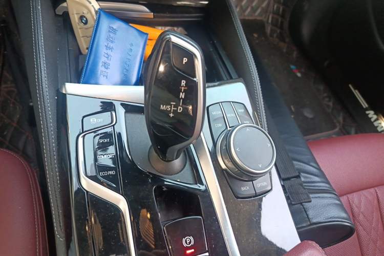 Used BMW 5 Series 2022 525Li Luxury Package Gear Lever