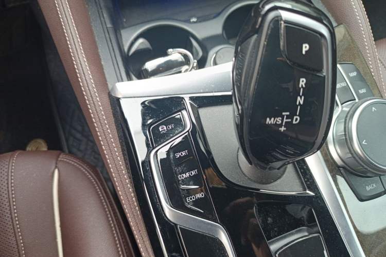Used BMW 5 Series 2022 Second Facelift 525Li M Sport Package Gear Lever