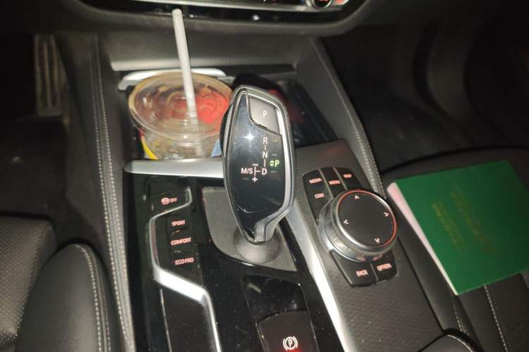Used BMW 5 Series 2022 Second Facelift 530i M Sport Package Gear Lever