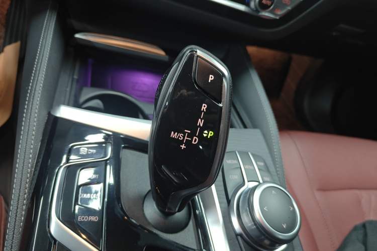 Used BMW 5 Series 2022 Restyled 530Li Leading Edition M Sport Package Gear Lever