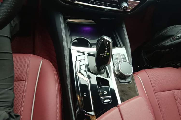 Used BMW 5 Series 2022 Second Facelift 525Li M Sport Package Gear Lever