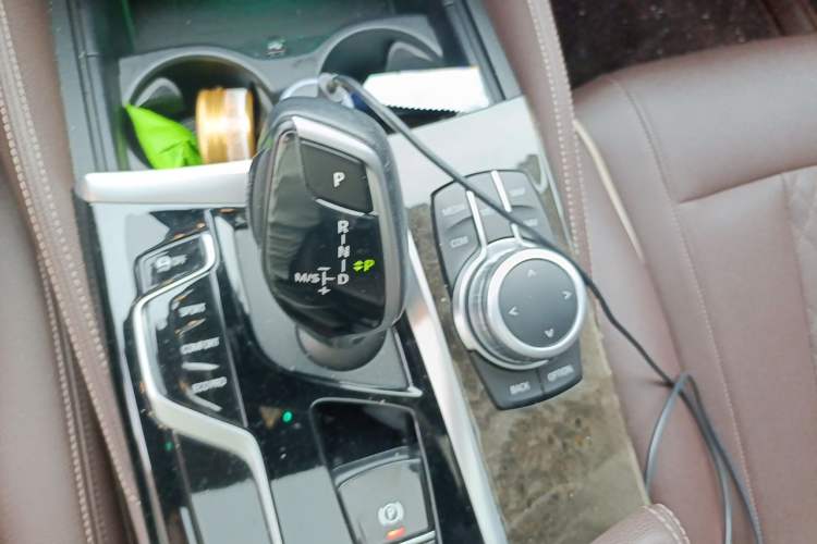 Used BMW 5 Series 2022 Restyled 525Li M Sport Package Gear Lever