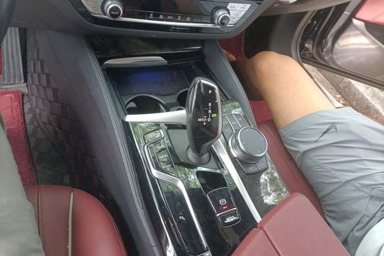 Used BMW 5 Series 2022 Restyled 525Li M Sport Package Gear Lever