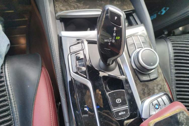 Used BMW 5 Series 2022 Restyled 525Li M Sport Package Gear Lever