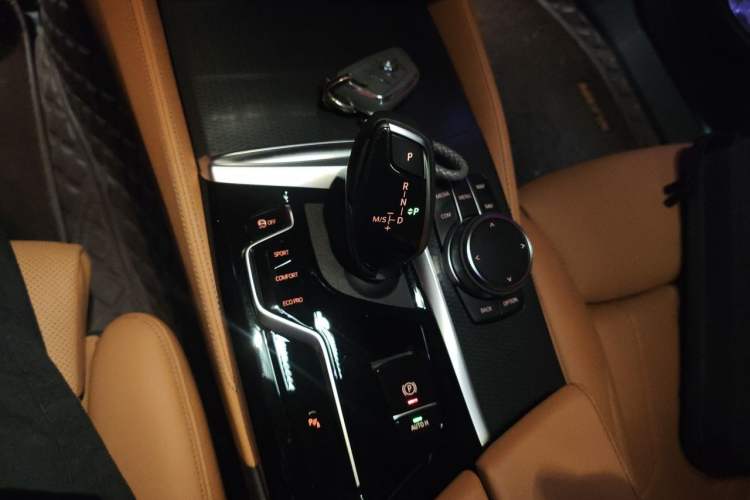 Used BMW 5 Series 2022 Second Facelift 530i M Sport Package Gear Lever