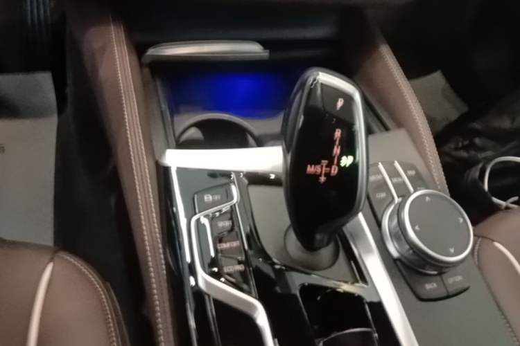 Used BMW 5 Series 2022 530Li xDrive M Sport Package Gear Lever