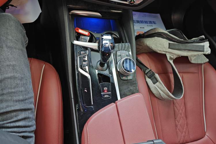 Used BMW 5 Series 2022 Restyled 525Li M Sport Package Gear Lever