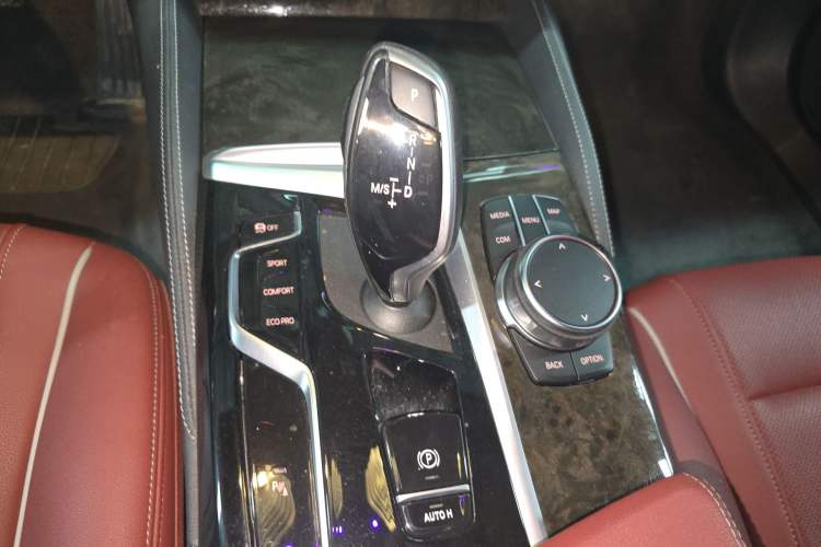 Used BMW 5 Series 2022 Second Facelift 525Li M Sport Package Gear Lever