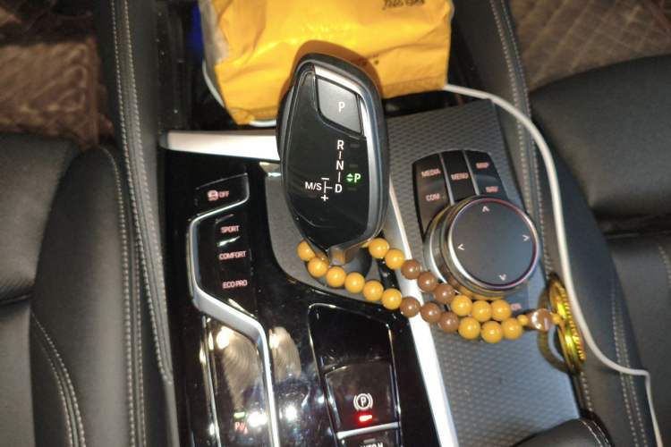 Used BMW 5 Series 2022 525i M Sport Package Gear Lever