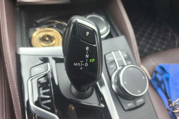 Used BMW 5 Series 2022 530Li Leading Model M Sport Package Gear Lever