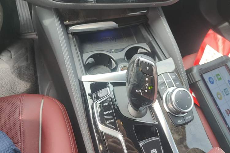 Used BMW 5 Series 2022 Restyled 525Li M Sport Package Gear Lever