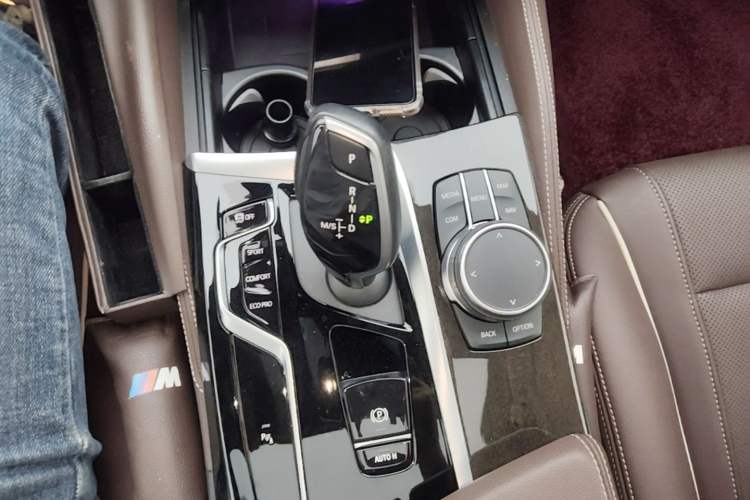 Used BMW 5 Series 2022 Second Facelift 525Li M Sport Package Gear Lever