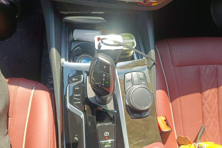 Used BMW 5 Series 2022 Second Facelift 525Li M Sport Package Gear Lever