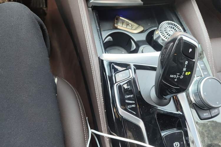 Used BMW 5 Series 2022 Second Facelift 525Li M Sport Package Gear Lever