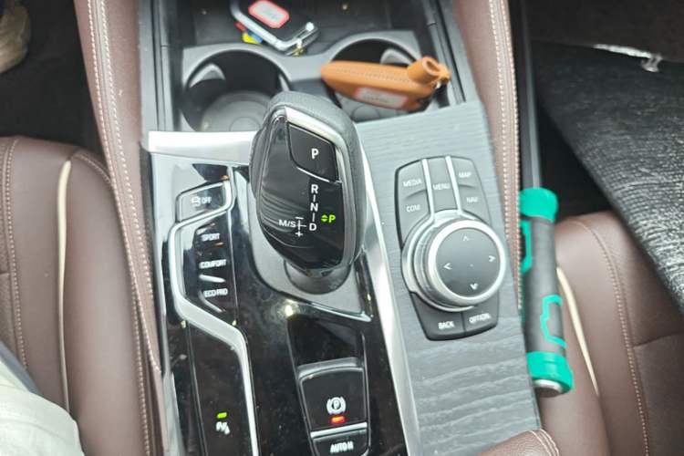 Used BMW 5 Series 2022 Restyled 530Li Leading Edition M Sport Package Gear Lever