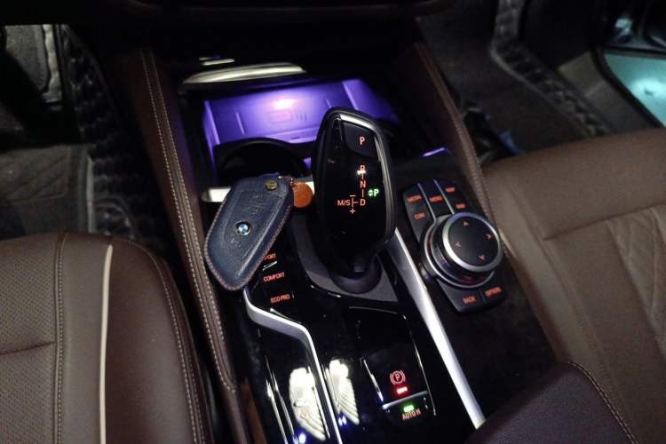Used BMW 5 Series 2022 Restyled 525Li Luxury Package Gear Lever