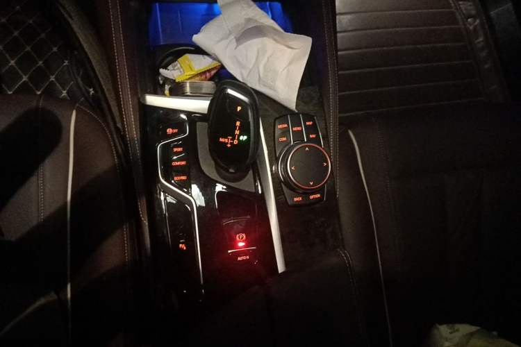 Used BMW 5 Series 2022 Second Facelift 525Li M Sport Package Gear Lever