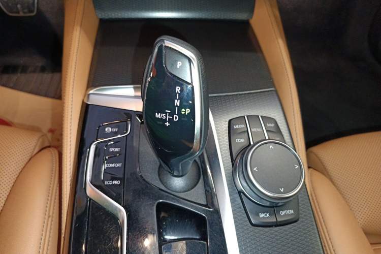 Used BMW 5 Series 2022 Second Facelift 530i M Sport Package Gear Lever