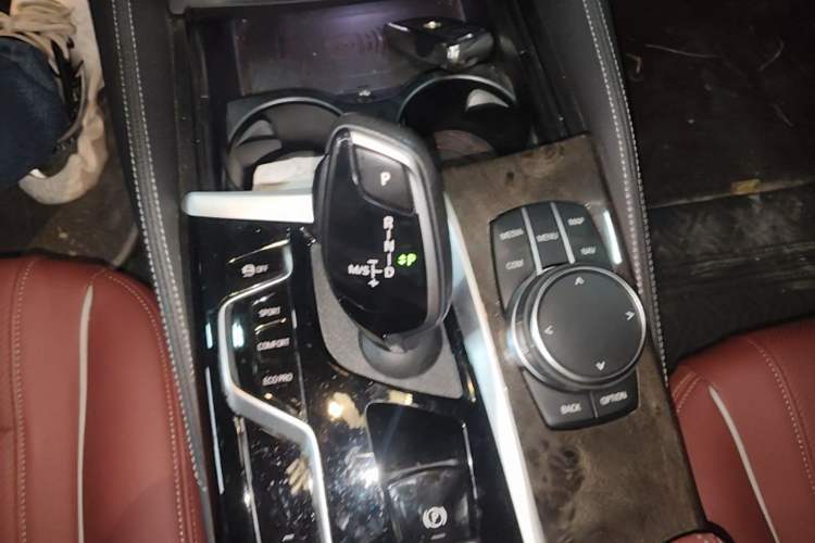 Used BMW 5 Series 2022 Restyled 525Li M Sport Package Gear Lever