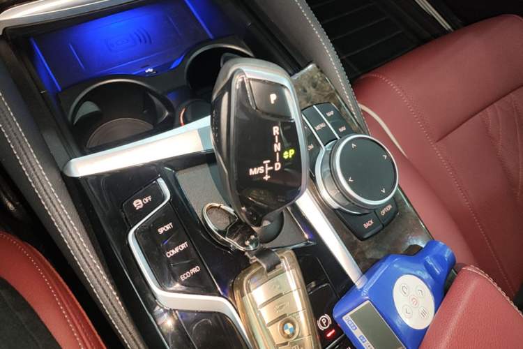 Used BMW 5 Series 2022 525Li M Sport Package Gear Lever