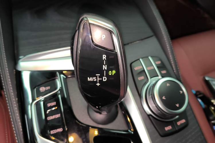 Used BMW 5 Series 2022 Restyled 530Li Leading Edition M Sport Package Gear Lever