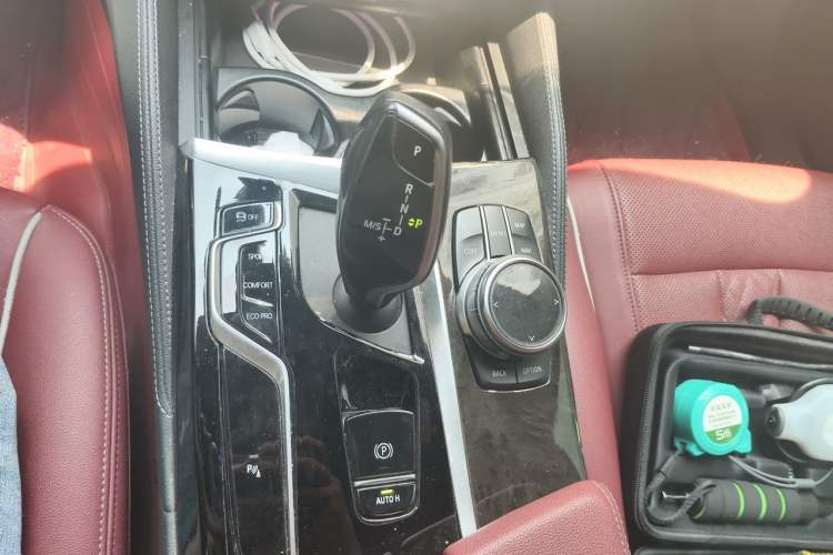 Used BMW 5 Series 2022 Second Facelift 525Li M Sport Package Gear Lever