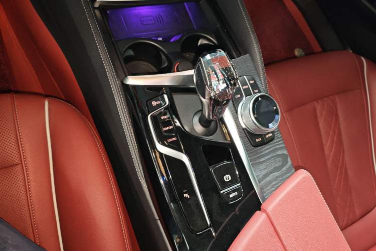 Used BMW 5 Series 2022 Restyled 530Li Leading Edition M Sport Package Gear Lever