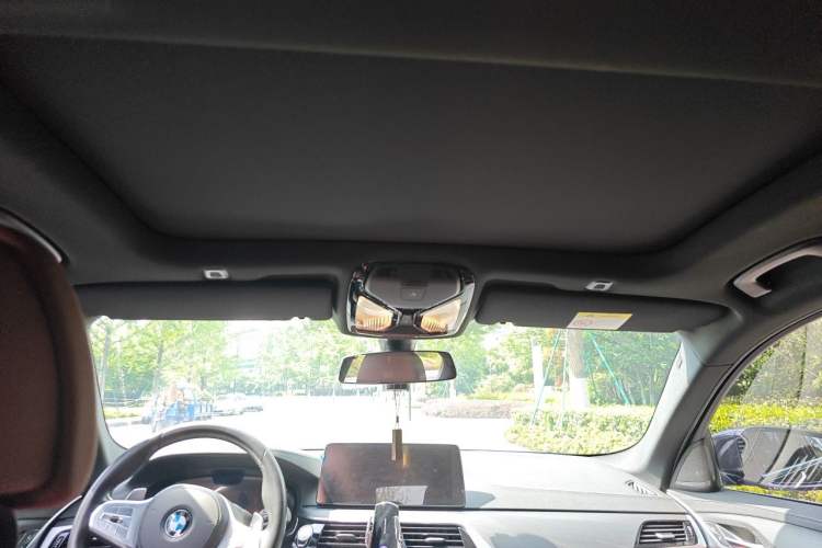 Used BMW 5 Series 2022 Second Facelift 530Li Luxury Version M Sport Package Headliner