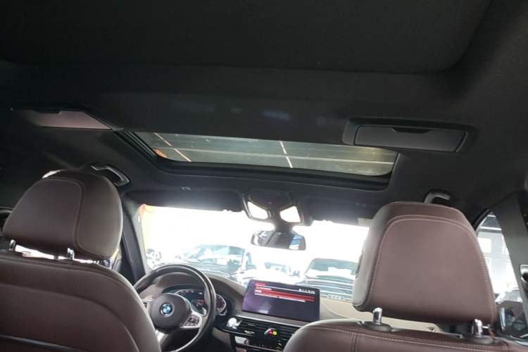 Used BMW 5 Series 2022 Restyled 530Li Leading Edition M Sport Package Headliner