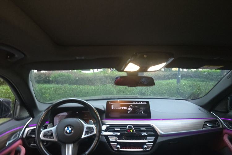 Used BMW 5 Series 2022 Second Facelift 530Li Luxury Version M Sport Package Headliner