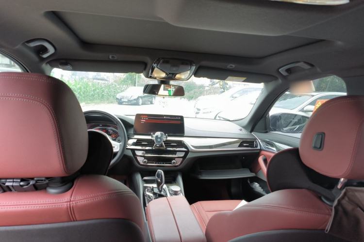 Used BMW 5 Series 2022 525Li Luxury Package Headliner