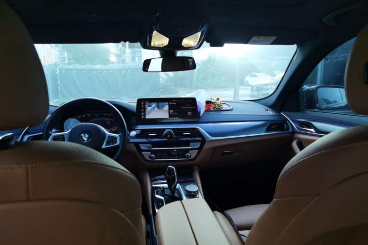 Used BMW 5 Series 2022 Restyled 525i M Sport Package Headliner