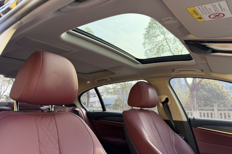 Used BMW 5 Series 2022 Updated 530Li Leading Edition Luxury Package Headliner