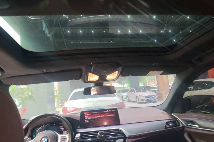 Used BMW 5 Series 2022 Restyled 530Li Leading Edition M Sport Package Headliner