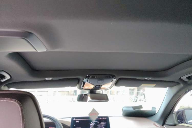 Used BMW 5 Series 2022 Second Facelift 530Li Luxury Version M Sport Package Headliner