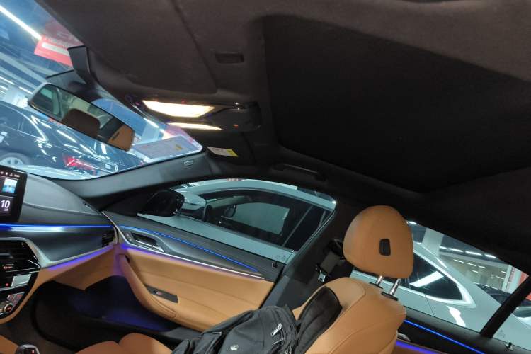 Used BMW 5 Series 2022 Second Facelift 525i M Sport Package Headliner